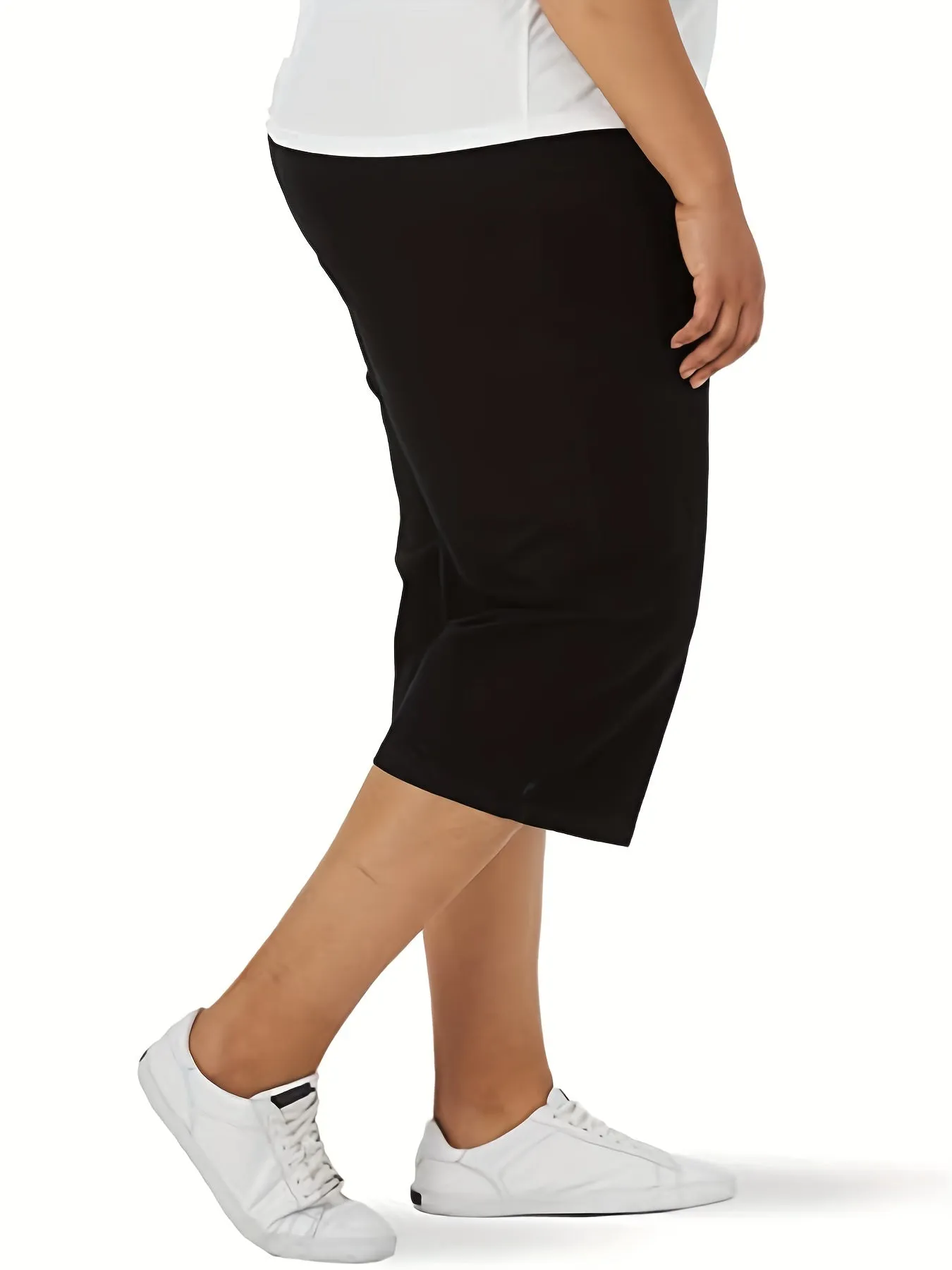 Plus Size Solid High Rise Slim Fit Capri Pants - Effortless Chic for Everyday Comfort